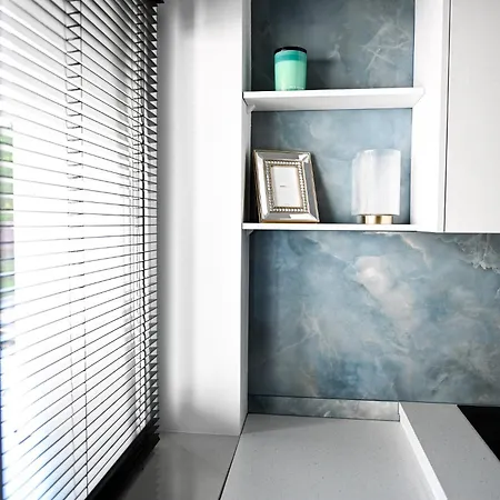 Apartpalm
